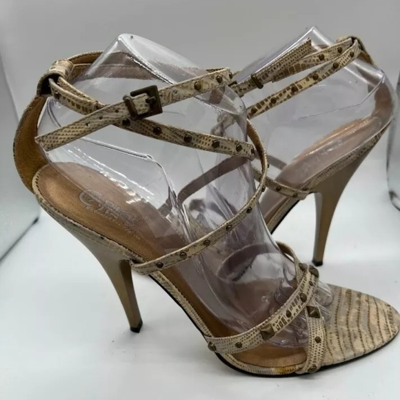 👠Carlos Santana Strappy Studded Bad Ass Reptile Golden Pointed Toe Stilettos👠 - Picture 4 of 10